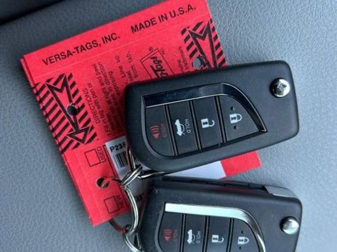 Used 2024 Toyota Camry LE image 18