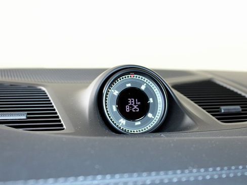 New 2025 Porsche Cayenne Coupe image 15