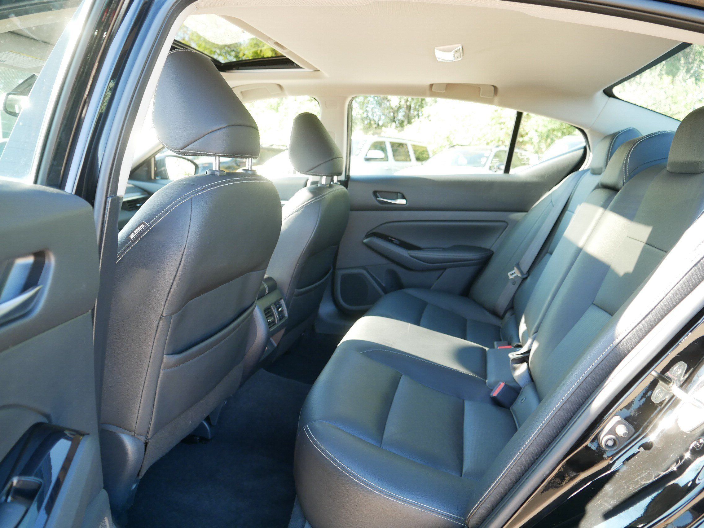 Used 2021 Nissan Altima 2.5 Platinum AWD/4WD image 34
