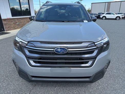 Used 2025 Subaru Forester Premium w/ Convenience Package #1 image 10