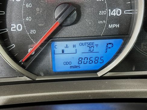 Used 2015 Toyota RAV4 LE image 18