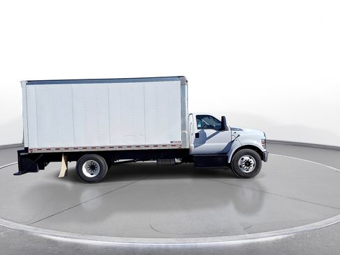 Used 2019 Ford F650 2WD Regular Cab Super Duty image 9