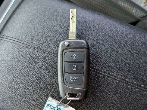 Used 2024 Hyundai Tucson SE image 27