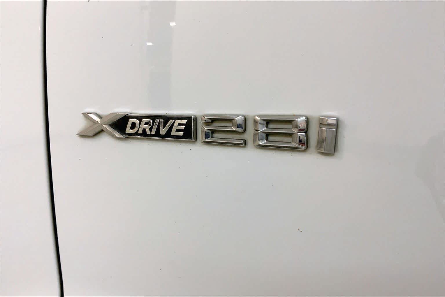 Used 2017 BMW X3 xDrive28i AWD/4WD image 9