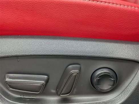 Used 2020 Toyota Camry XSE image 14