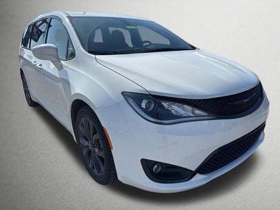 Used 2020 Chrysler Pacifica Touring w/ S Appearance Package