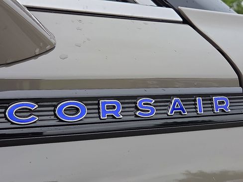 Used 2025 Lincoln Corsair Grand Touring w/ Equipment Group 301A AWD/4WD image 8