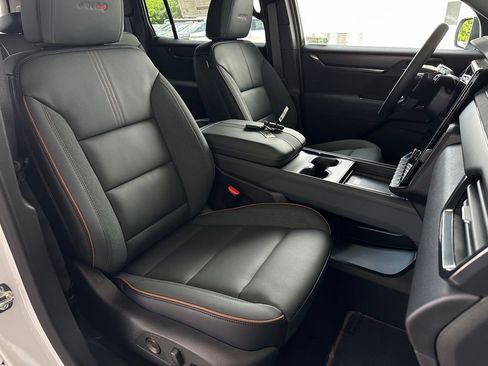 New 2026 GMC Acadia AT4 w/ Luxury Package AWD/4WD image 17