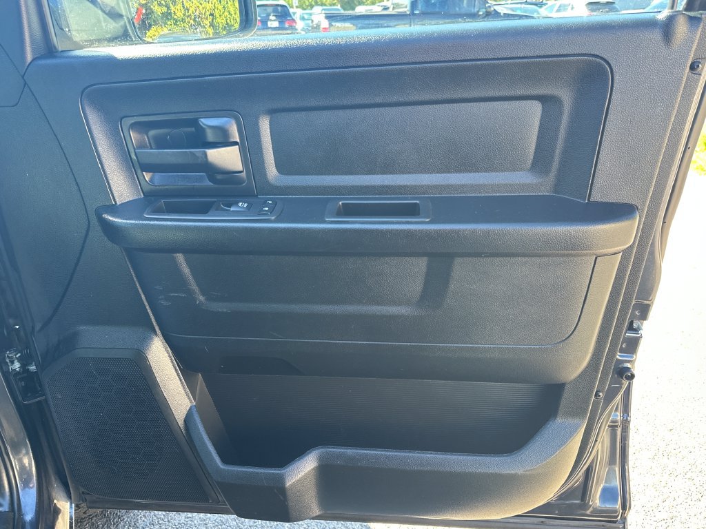 Used 2018 RAM 1500 Express w/ Express Value Package AWD/4WD image 18