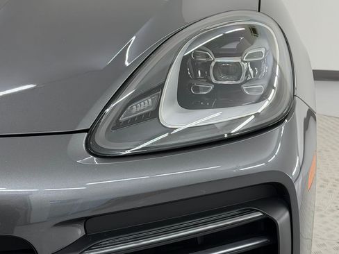 Certified 2023 Porsche Cayenne AWD/4WD image 12