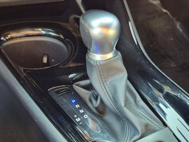 Used 2020 Toyota C-HR XLE FWD image 11