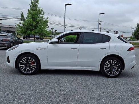 Certified 2024 Maserati Grecale Modena AWD/4WD image 4