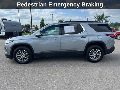 Used 2023 Chevrolet Traverse LT AWD/4WD image 2