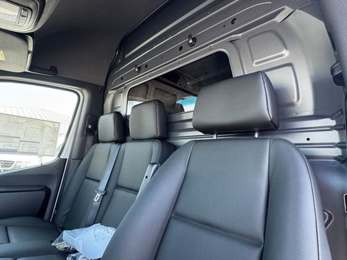 New 2025 Mercedes-Benz Sprinter 2500 image 19