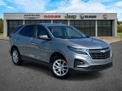 Used 2024 Chevrolet Equinox LS w/ LS Convenience Package