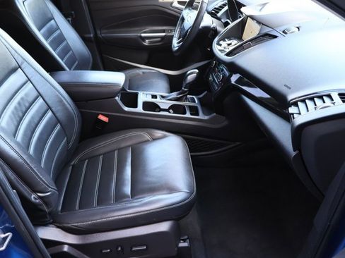 Used 2019 Ford Escape Titanium AWD/4WD image 30