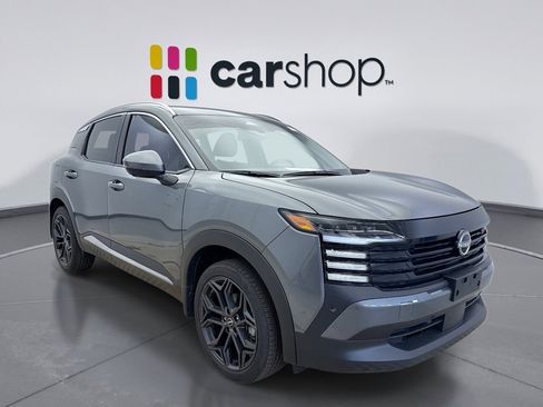 Used 2025 Nissan Kicks SR AWD/4WD image 7