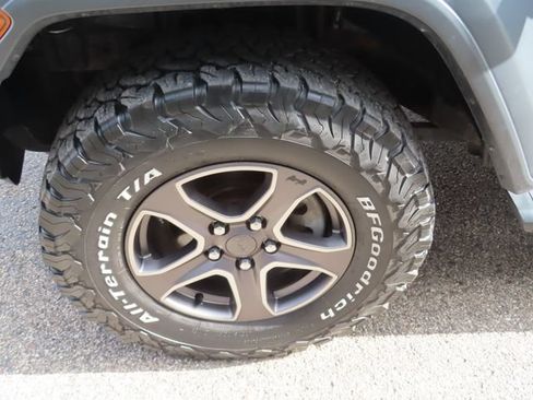 Used 2019 Jeep Wrangler Unlimited Sport S AWD/4WD image 17
