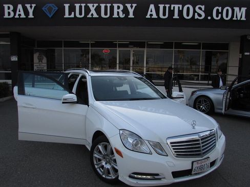 Used 2013 Mercedes-Benz E 350 4MATIC Wagon image 37