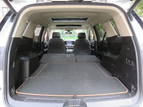 Used 2017 GMC Acadia SLE w/ Driver Alert Package I image 24