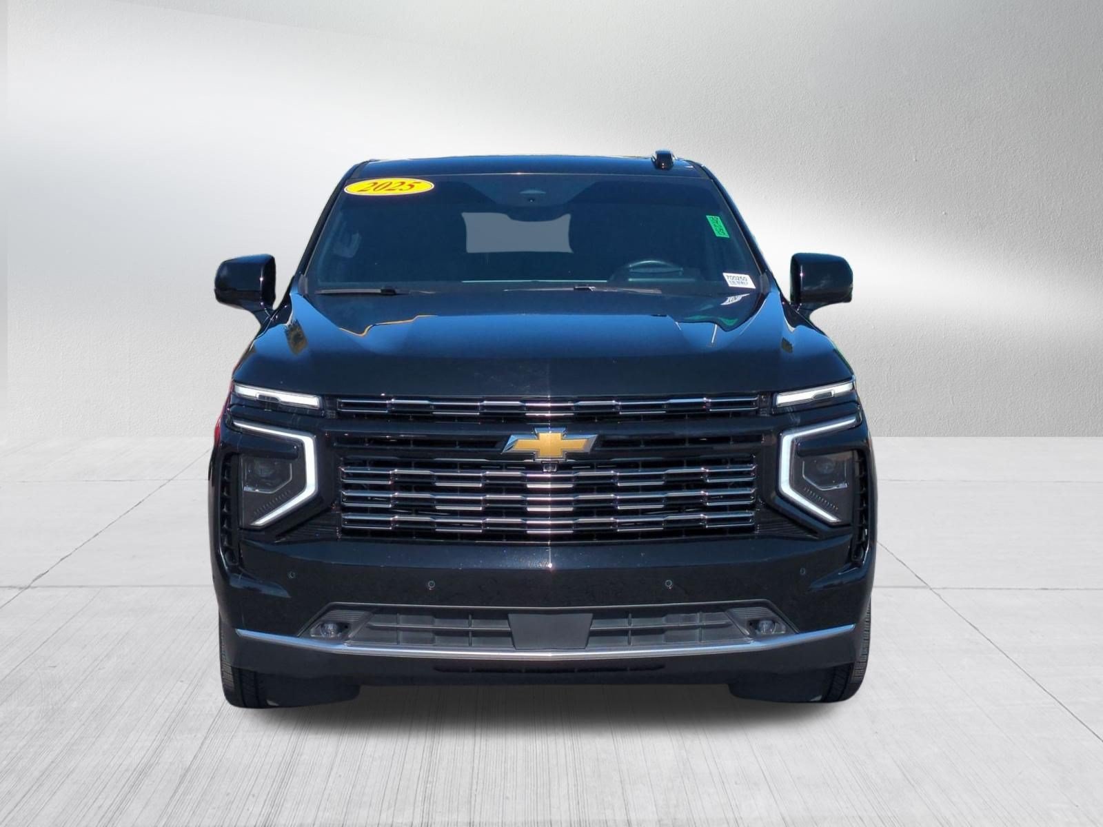 Certified 2025 Chevrolet Suburban High Country AWD/4WD image 9