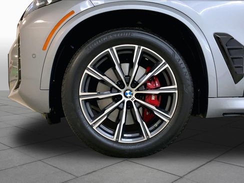 Used 2024 BMW X5 xDrive40i w/ M Sport Package AWD/4WD image 10