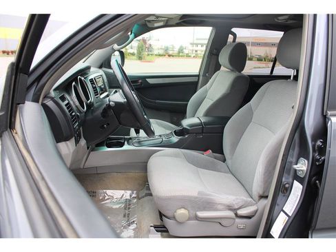 Used 2004 Toyota 4Runner Sport AWD/4WD image 8