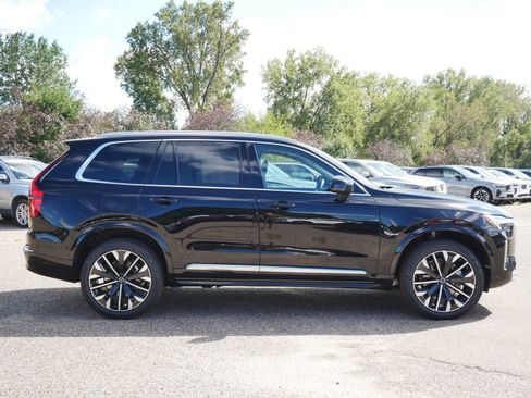 New 2026 Volvo XC90 B6 Plus w/ Protection Package Premier AWD/4WD image 2
