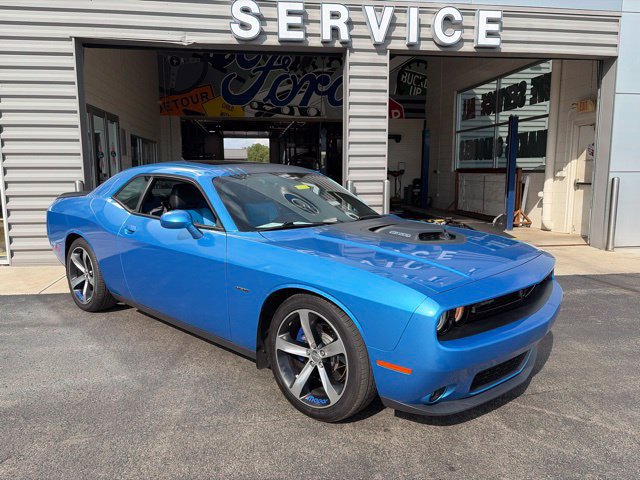 Used 2015 Dodge Challenger R/T RWD image 4