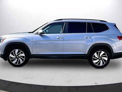 Used 2024 Volkswagen Atlas SE image 6