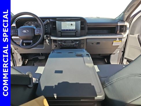 New 2025 Ford F550 4x4 Regular Cab Super Duty image 9