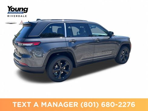 New 2026 Jeep Grand Cherokee Limited w/ Limited Altitude Package AWD/4WD image 5