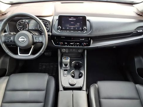 Used 2022 Nissan Rogue SV w/ SV Premium Package image 18