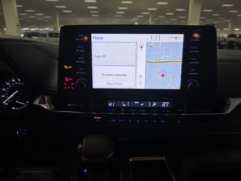 Certified 2023 Toyota Sienna XLE Woodland Edition image 17