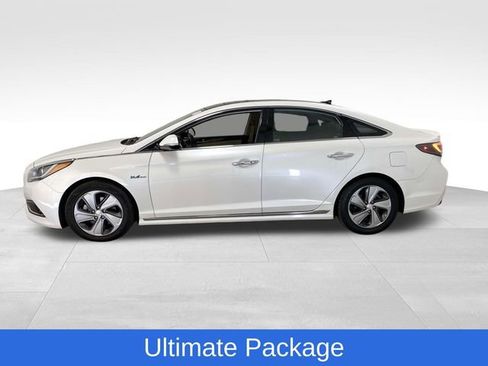 Used 2016 Hyundai Sonata Limited w/ Option Group 02 image 2