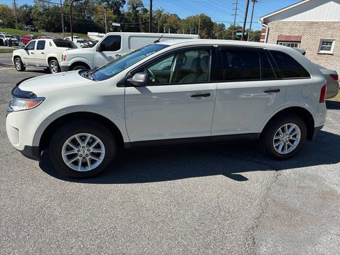 Used 2013 Ford Edge SE image 18