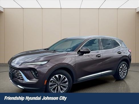 Used 2024 Buick Envision Preferred AWD/4WD image 1
