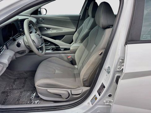 Used 2023 Hyundai Elantra Blue FWD image 21