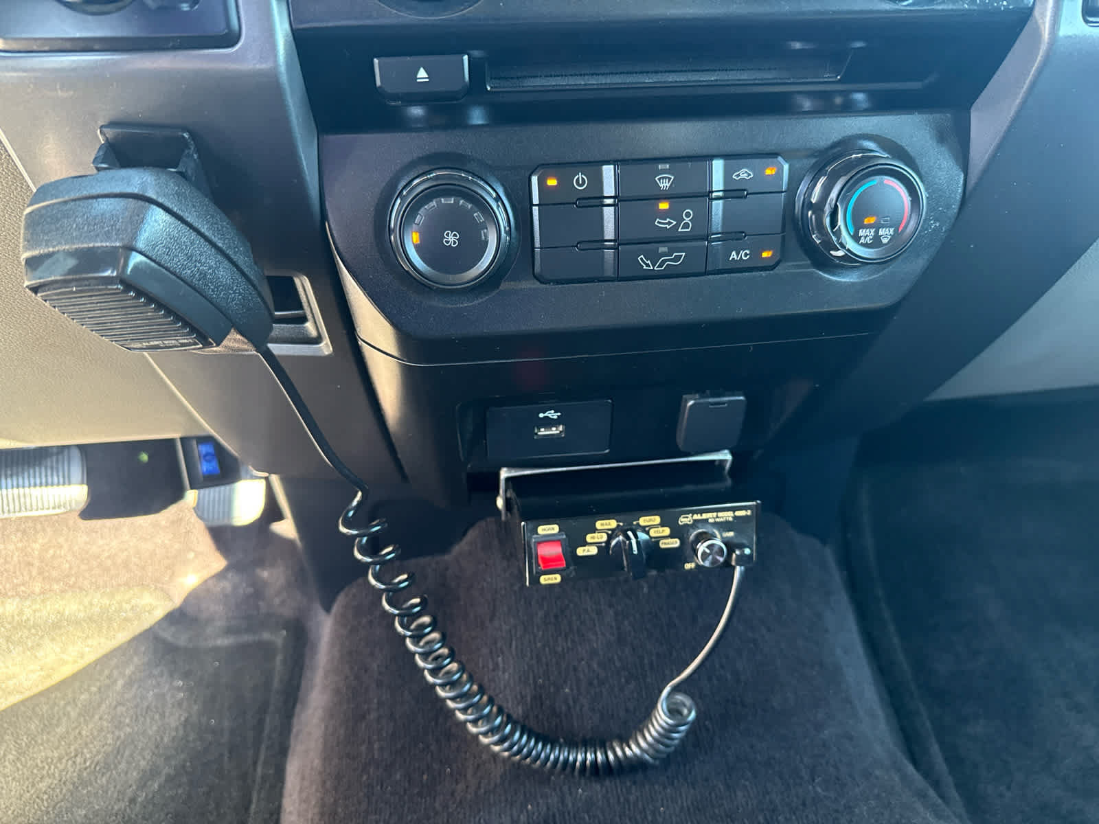Used 2016 Ford F150 XLT AWD/4WD image 29