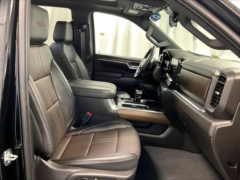 Used 2025 Chevrolet Silverado 1500 High Country w/ Midnight Edition image 11