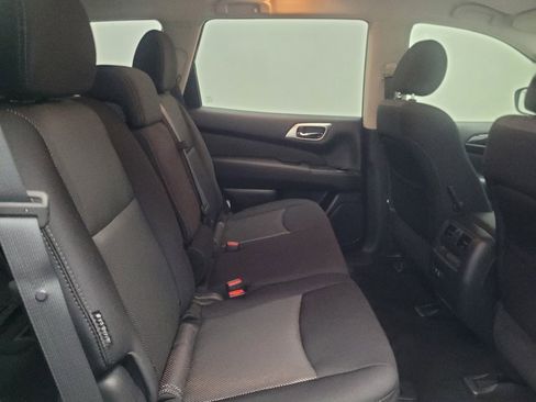 Used 2020 Nissan Pathfinder SV AWD/4WD image 19