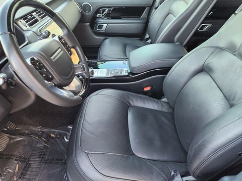Used 2019 Land Rover Range Rover HSE image 11