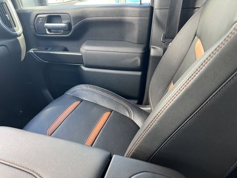 Used 2021 GMC Sierra 2500 AT4 w/ AT4 Preferred Package image 14