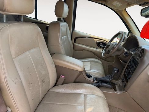 Used 2004 Buick Rainier CXL RWD image 11
