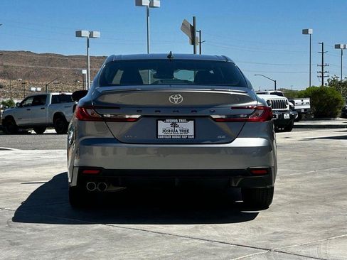 Used 2025 Toyota Camry SE FWD image 8