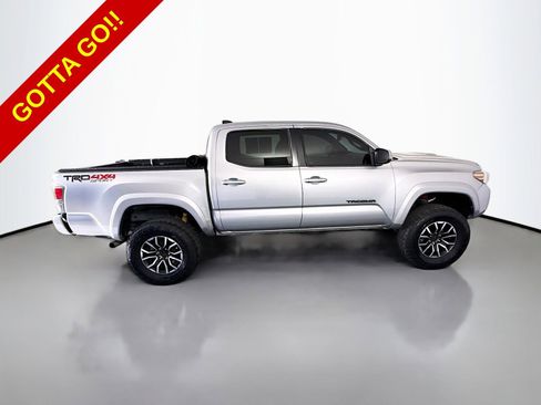 Used 2021 Toyota Tacoma TRD Sport AWD/4WD image 8