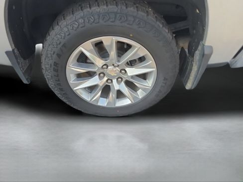 Used 2019 Chevrolet Silverado 1500 LTZ w/ LTZ Plus Package AWD/4WD image 32