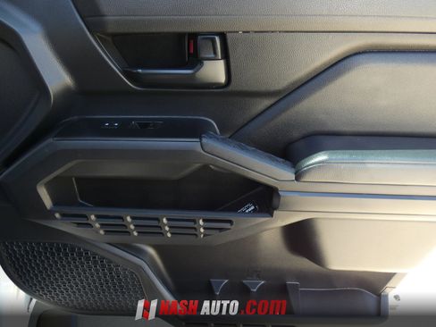 Used 2024 Toyota Tacoma SR RWD image 40
