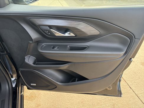 Used 2021 GMC Terrain SLT w/ Infotainment Package II image 17