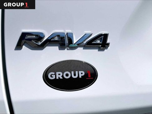 Used 2020 Toyota RAV4 LE w/ All Weather Liner Package AWD/4WD image 33